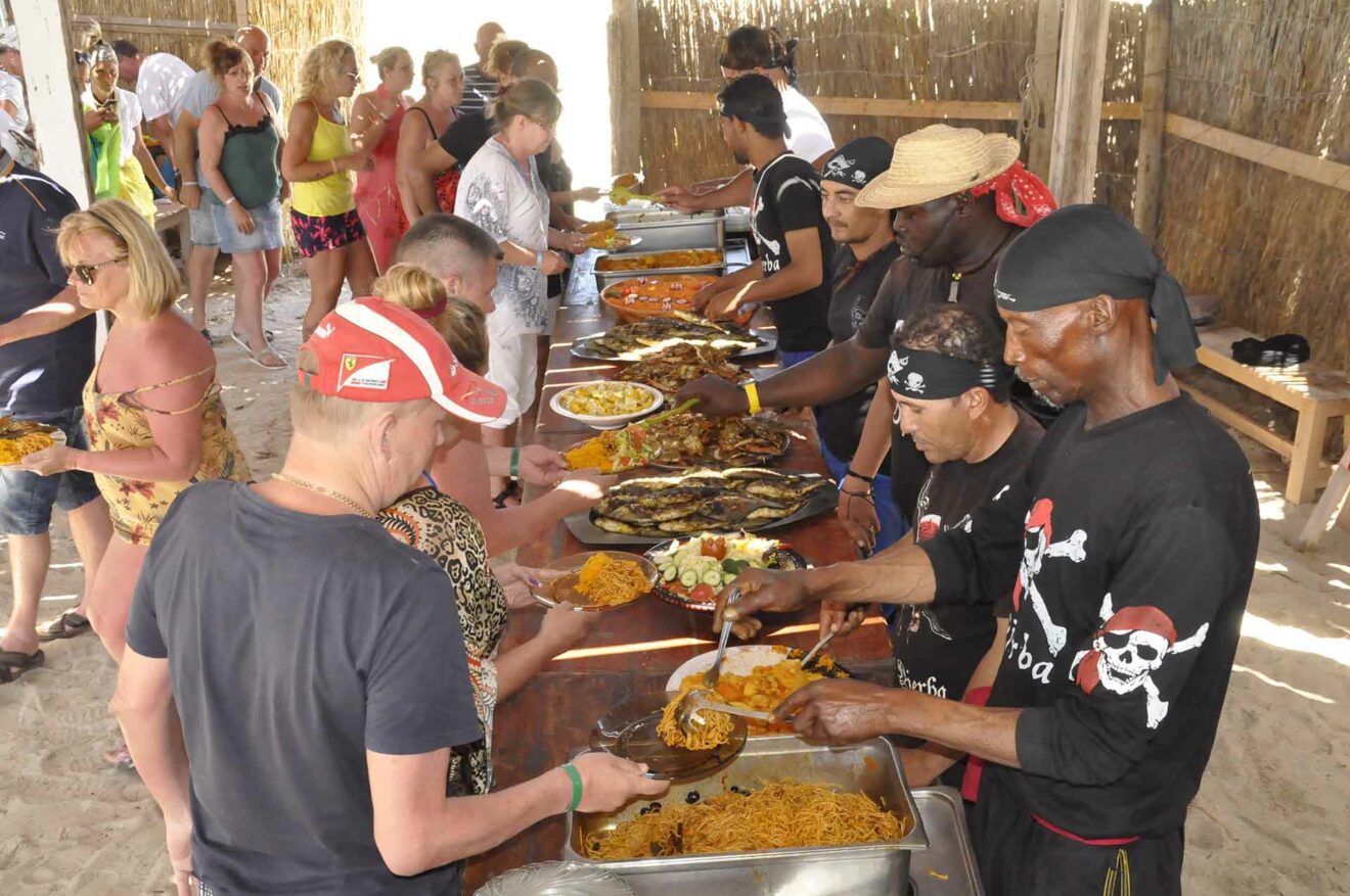 Restaurant paillote – cuisine locale île aux flamants Djerba