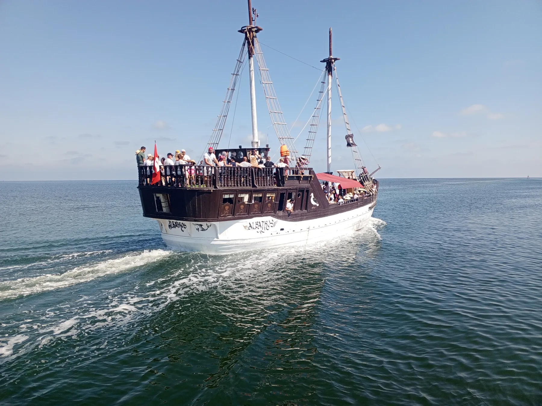 Albatros pirate ship Djerba onboard show with entertainment